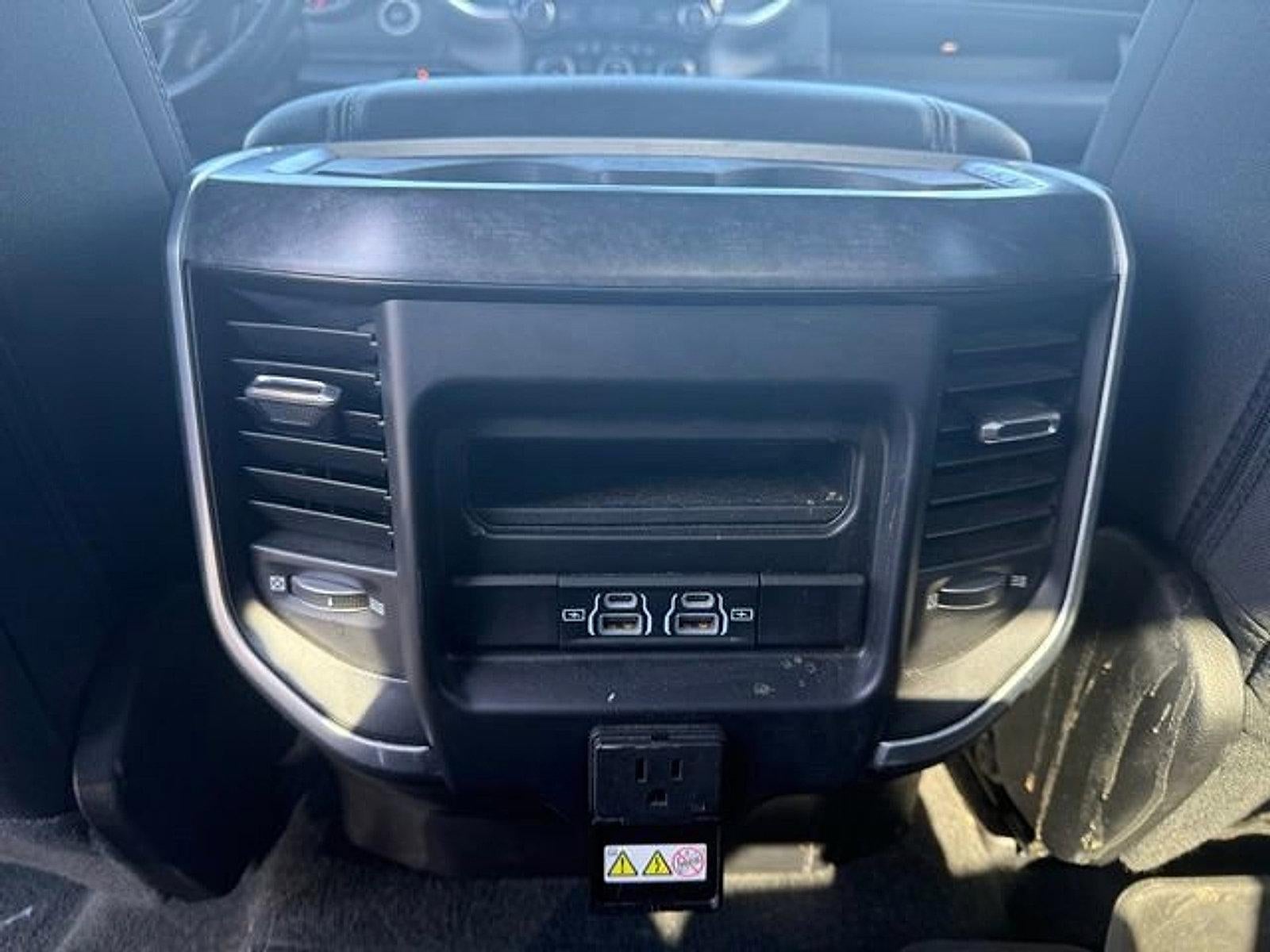 2022 RAM 1500 Big Horn 4x4 Crew Cab 5'7" Box