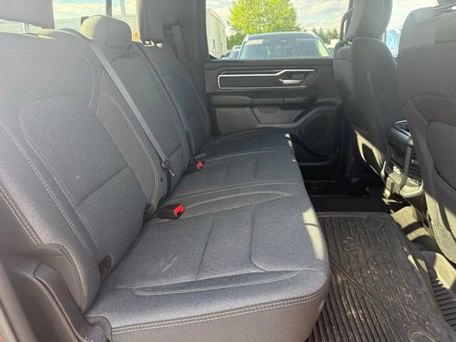 2022 RAM 1500 Big Horn 4x4 Crew Cab 5'7" Box
