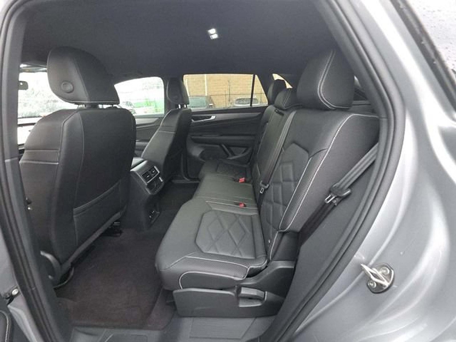 2026 Volkswagen Atlas Cross Sport 2.0T SE w/Technology 4MOTION