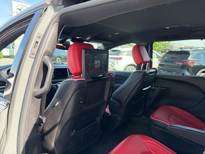 2020 Chrysler Pacifica Hybrid Red S FWD
