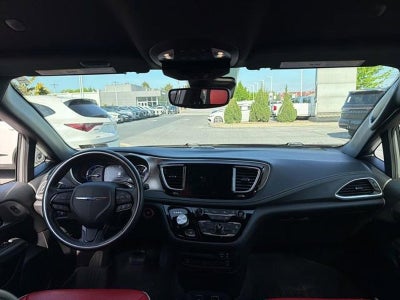 2020 Chrysler Pacifica Hybrid Red S FWD