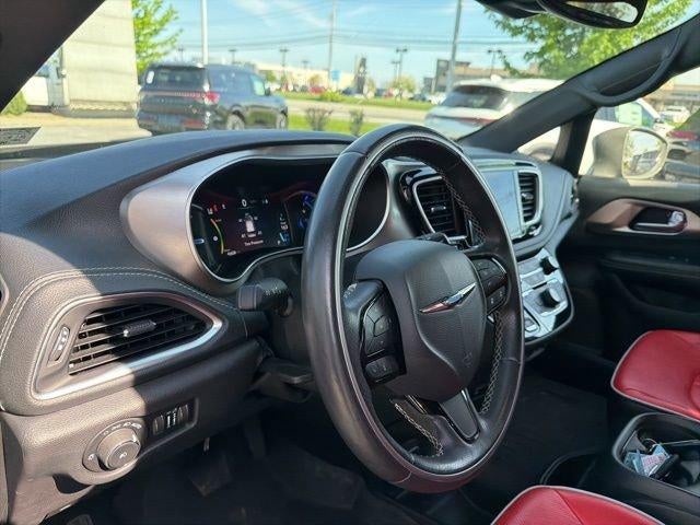 2020 Chrysler Pacifica Hybrid Red S FWD