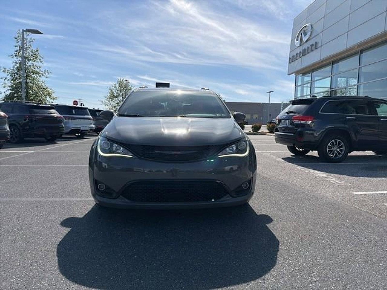 2020 Chrysler Pacifica Hybrid Red S FWD