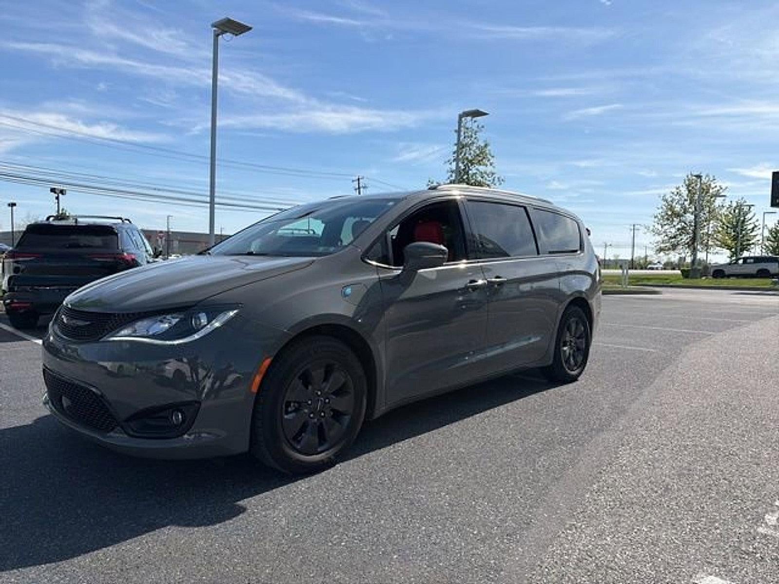 2020 Chrysler Pacifica Hybrid Red S FWD
