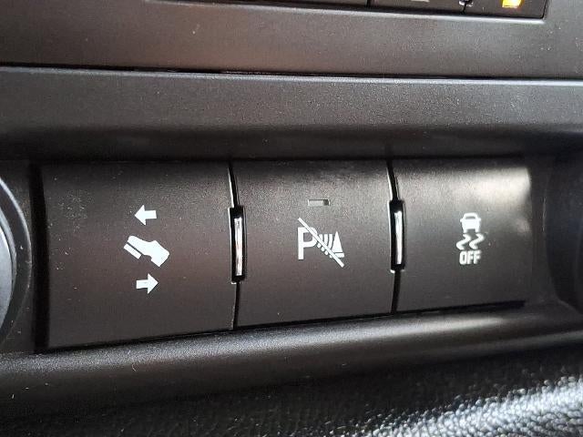 2013 GMC Sierra 1500 Crew Cab Short Box 4-Wheel Drive SLE