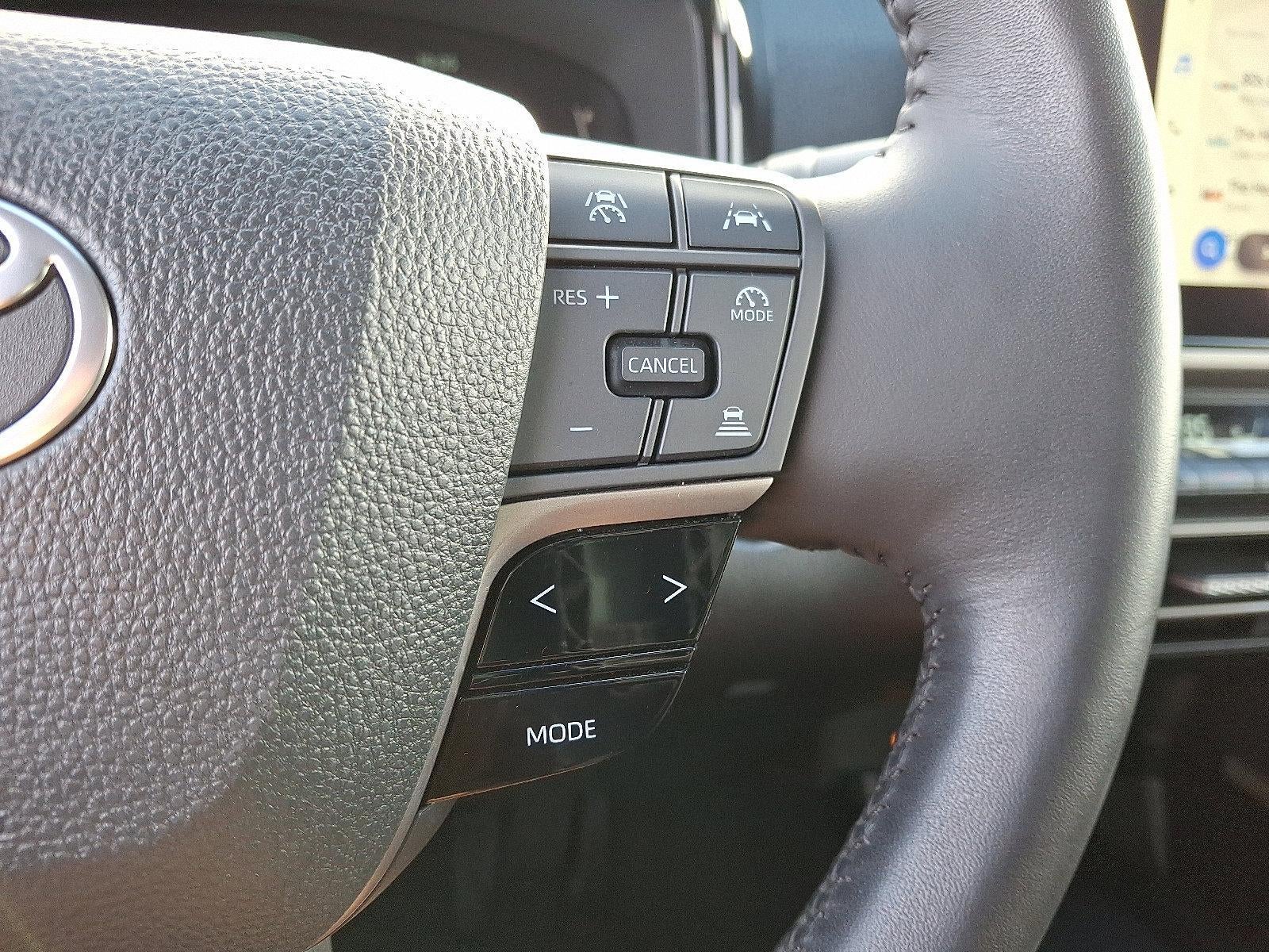 2025 Toyota Camry LE AWD (Natl)