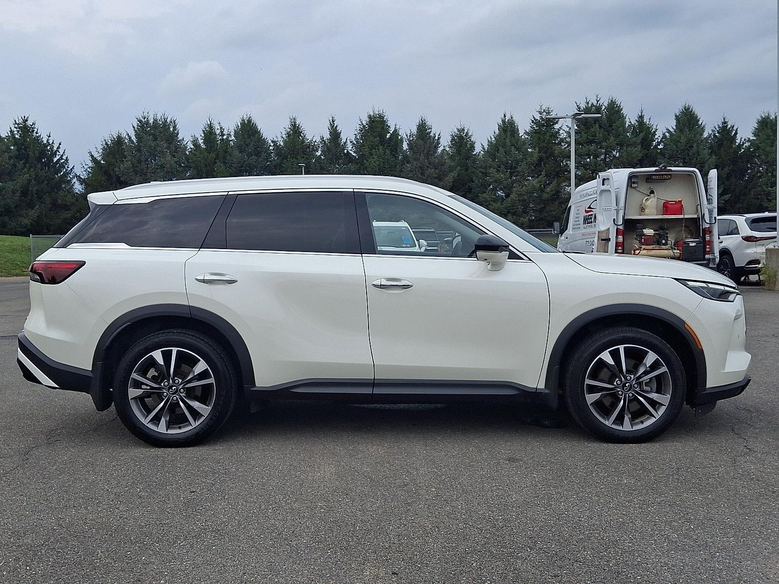 2023 INFINITI QX60 LUXE AWD