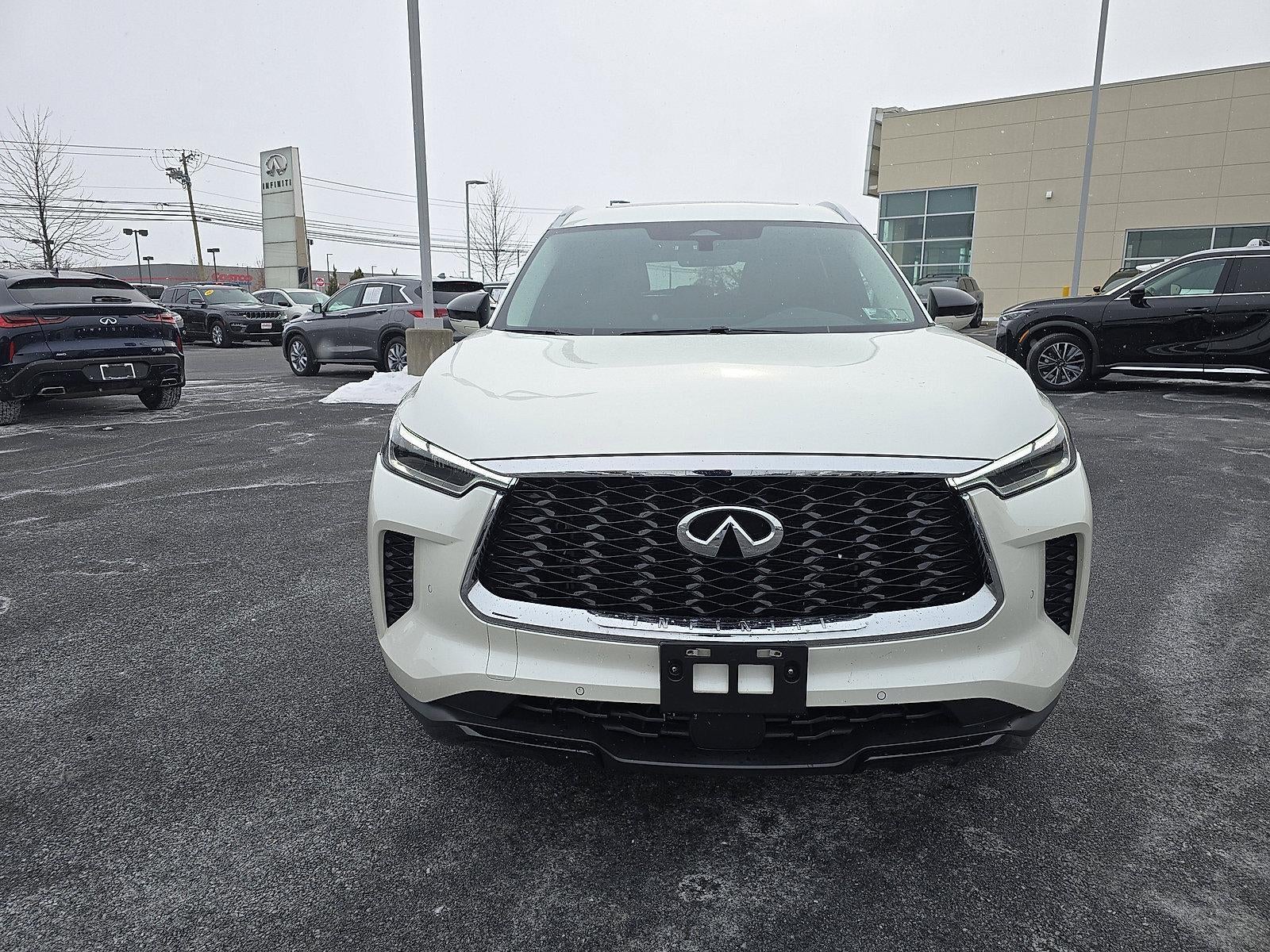 2023 INFINITI QX60 LUXE AWD