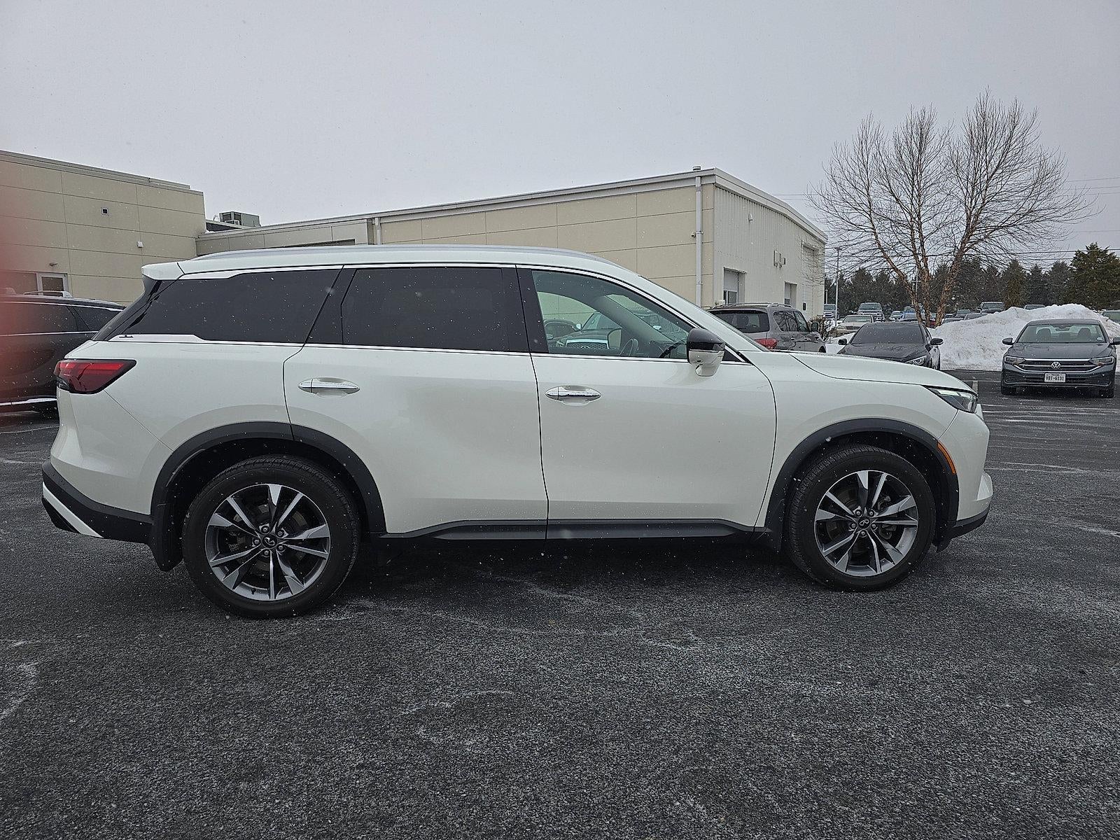 2023 INFINITI QX60 LUXE AWD