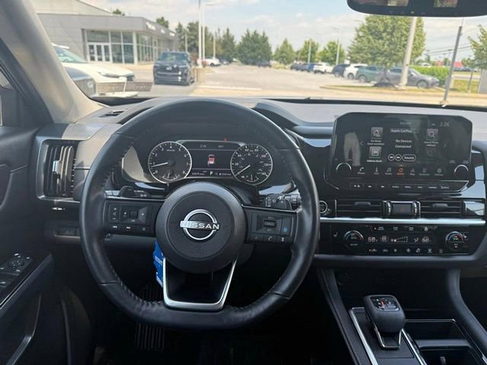 2022 Nissan Pathfinder SL 4WD