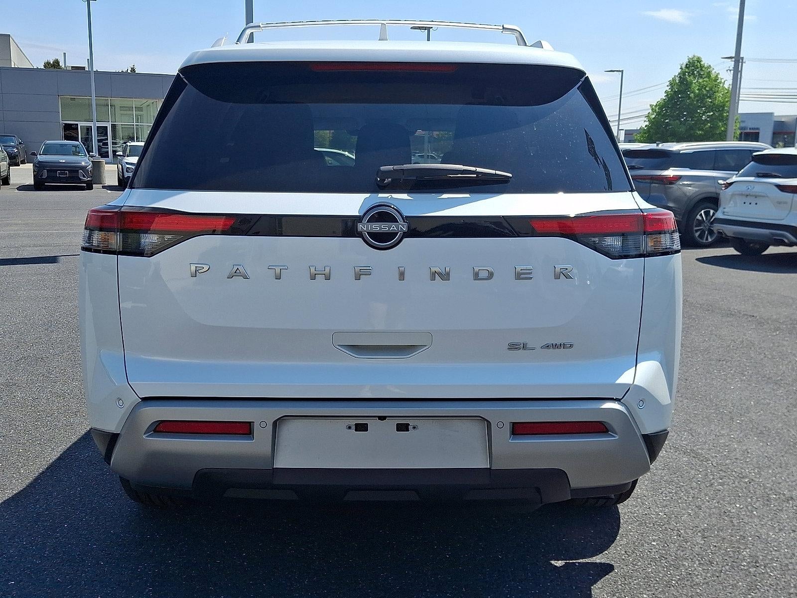 2025 Nissan Pathfinder SL 4WD