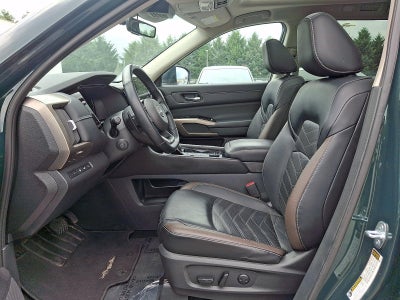 2023 Nissan Pathfinder Platinum 4WD