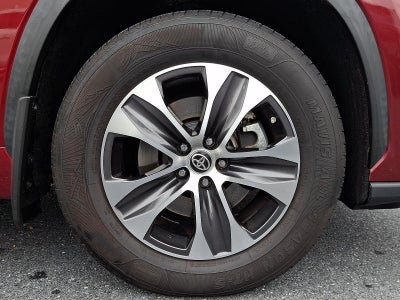2021 Toyota Highlander XLE AWD (Natl)