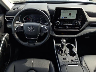 2025 Toyota Highlander XLE AWD (Natl)