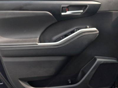 2025 Toyota Highlander XLE AWD (Natl)
