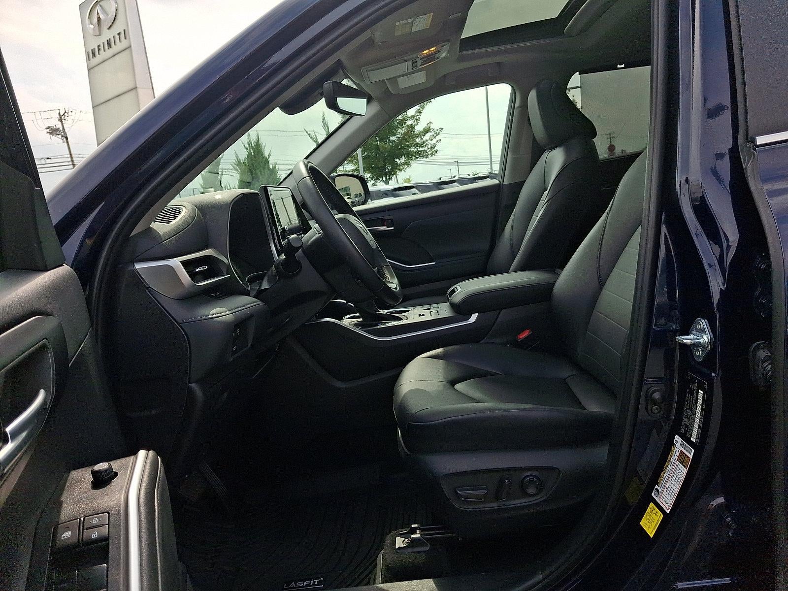 2025 Toyota Highlander XLE AWD (Natl)