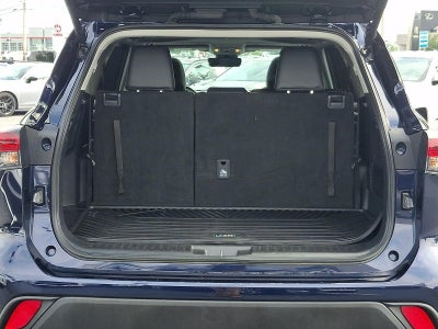 2025 Toyota Highlander XLE AWD (Natl)