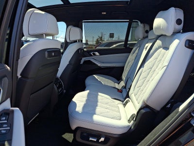 2026 BMW X7 xDrive40i Sports Activity Vehicle