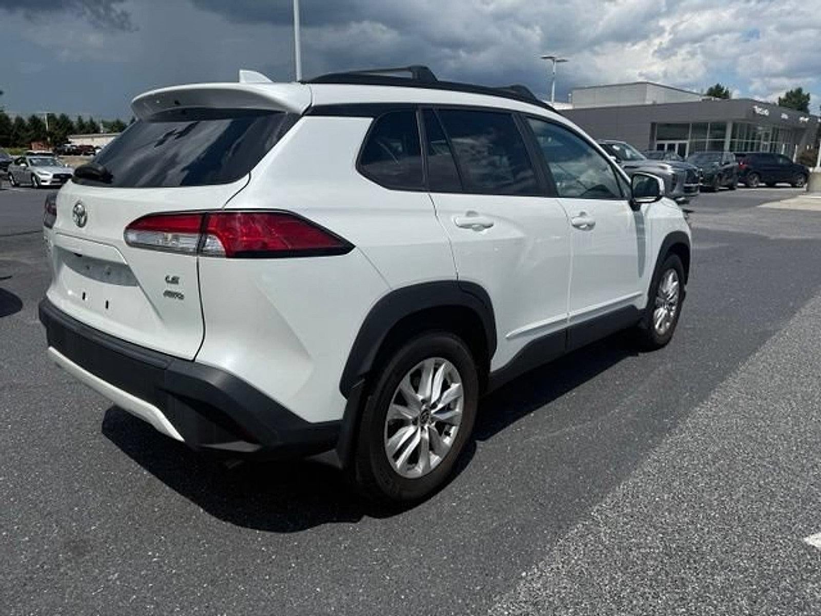 2023 Toyota Corolla Cross LE 4WD (Natl)