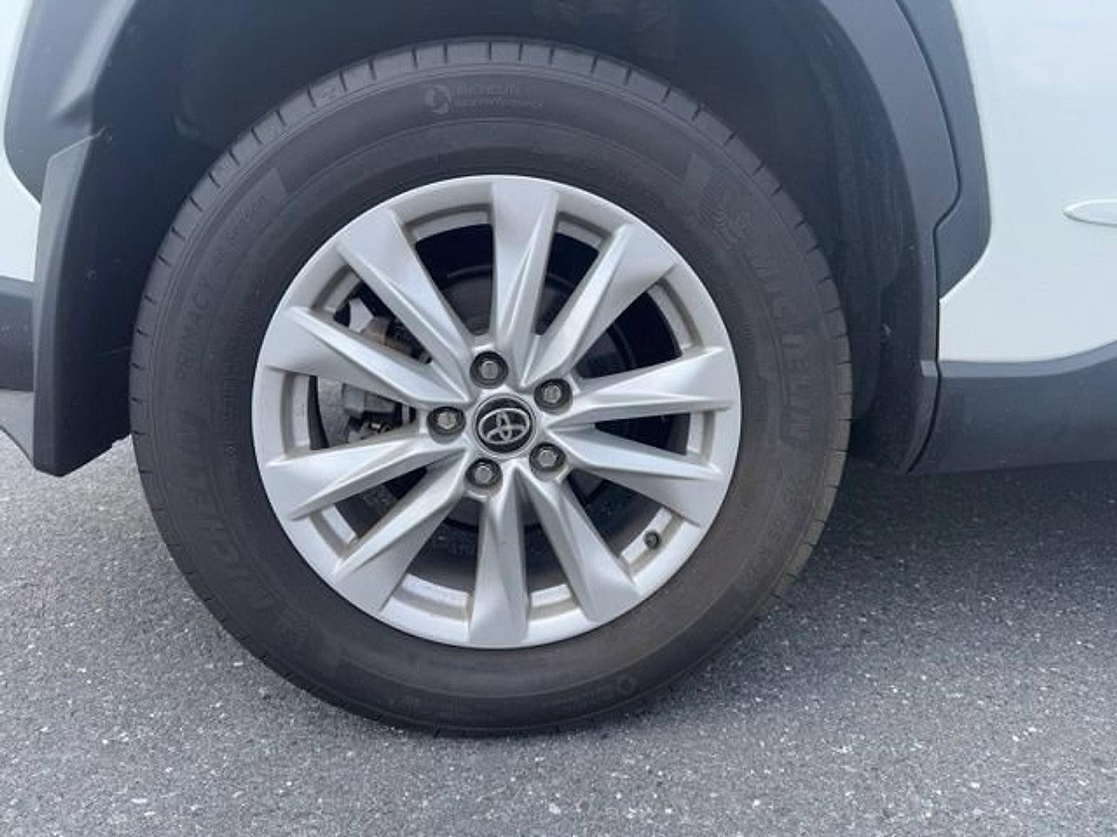 2023 Toyota Corolla Cross LE 4WD (Natl)
