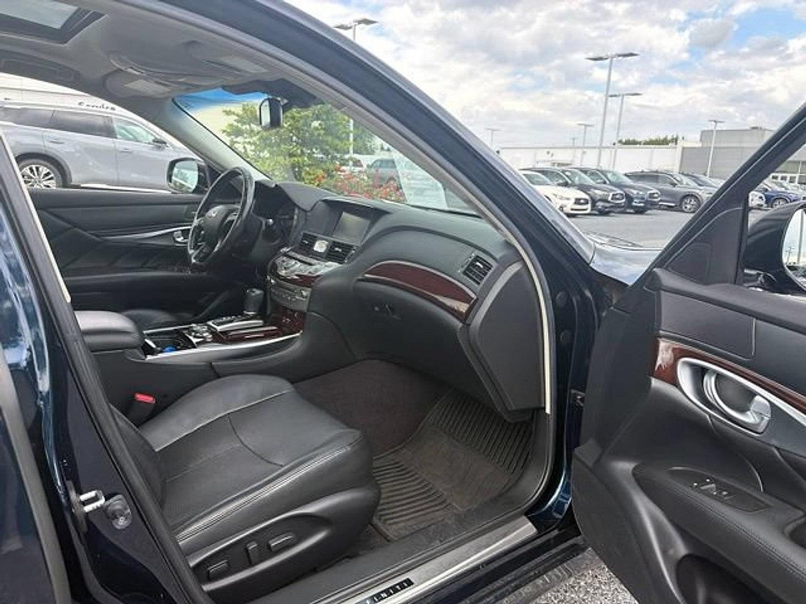 2015 INFINITI Q70 3.7 AWD