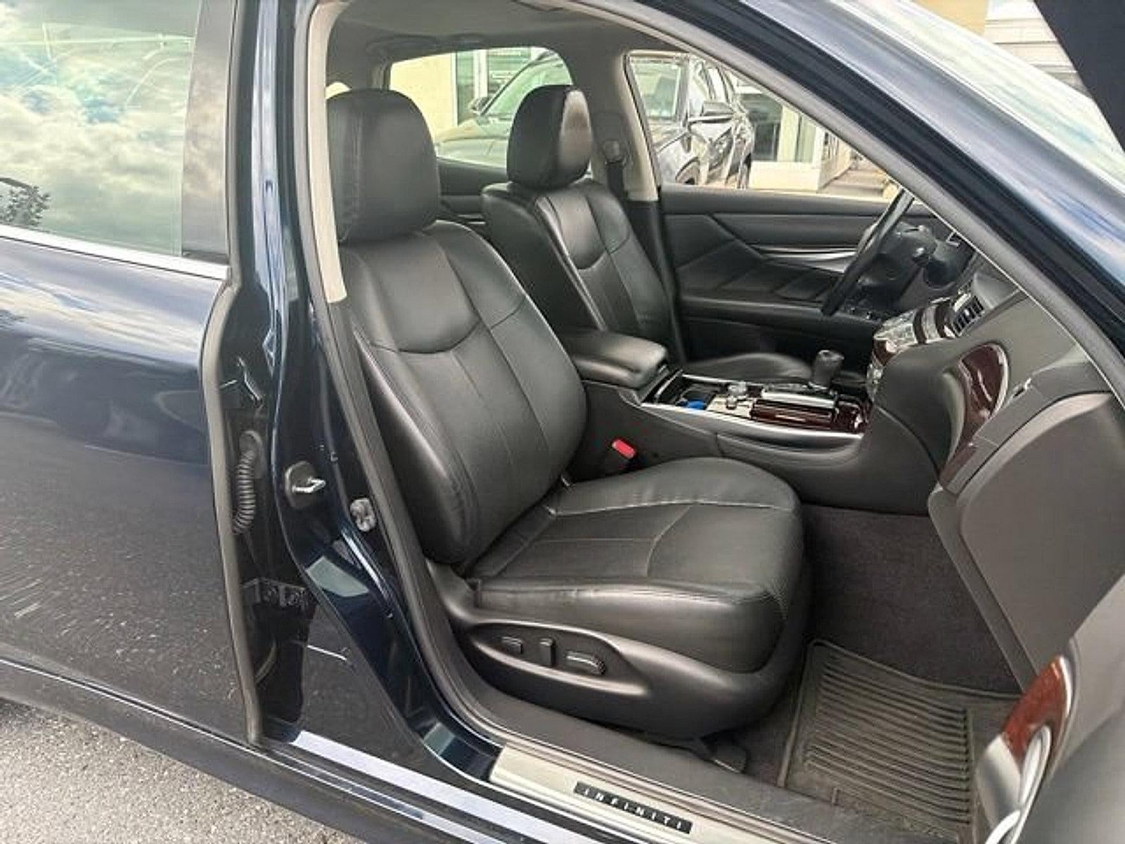 2015 INFINITI Q70 3.7 AWD