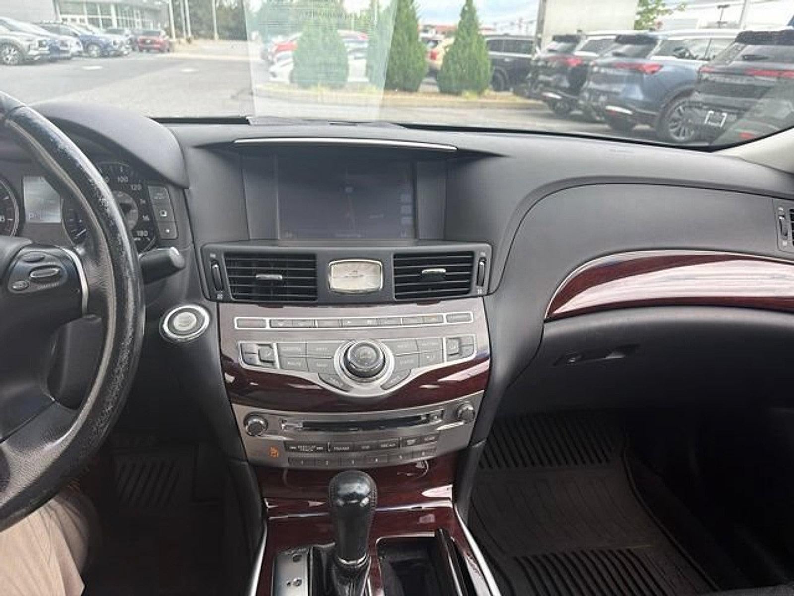 2015 INFINITI Q70 3.7 AWD