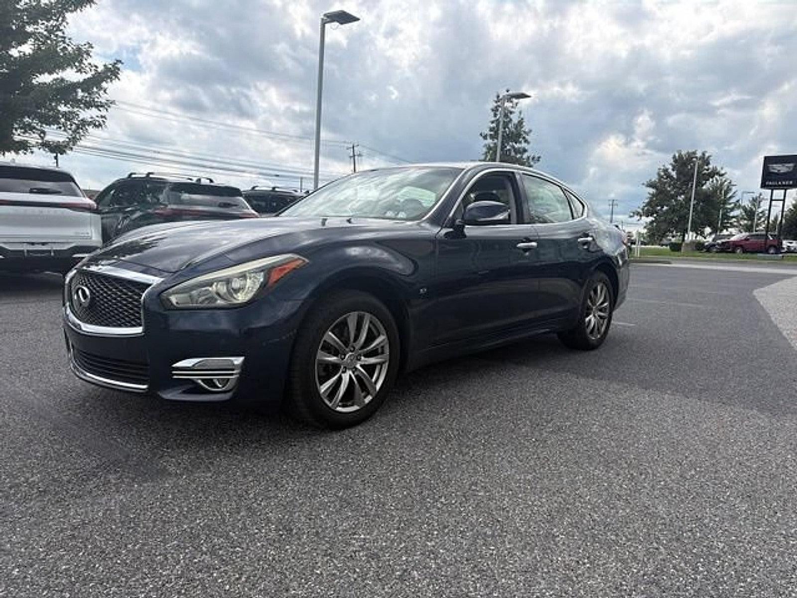 2015 INFINITI Q70 3.7 AWD