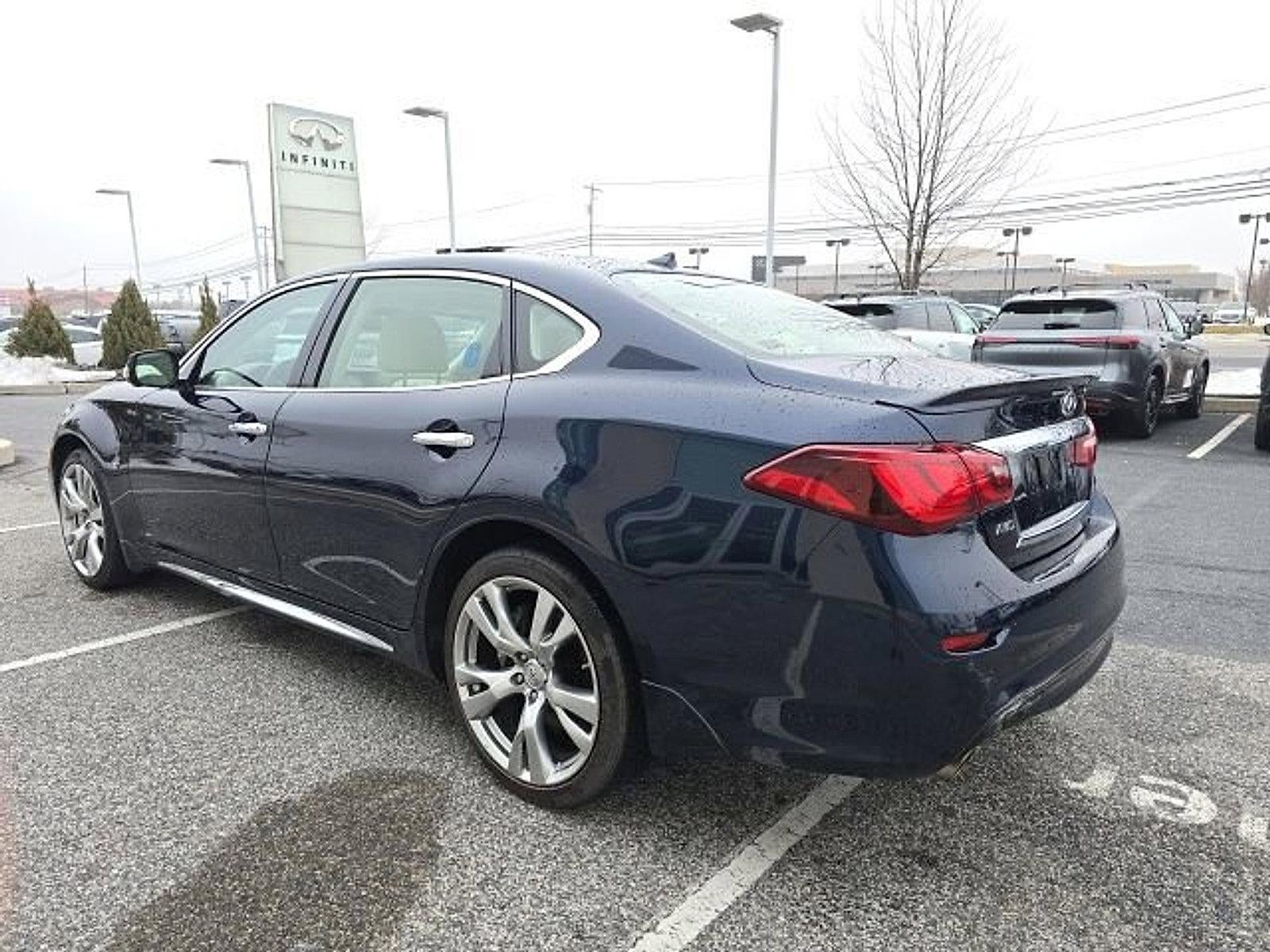 2017 INFINITI Q70L 3.7 AWD