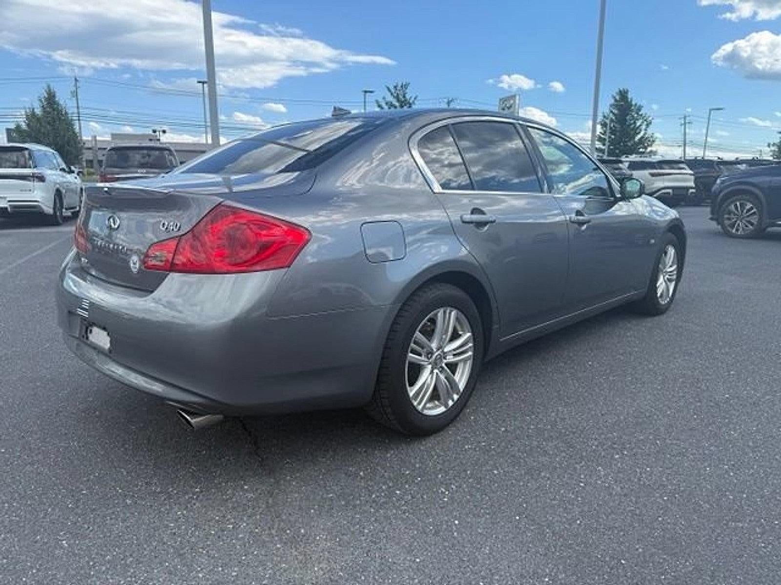 2015 INFINITI Q40 AWD