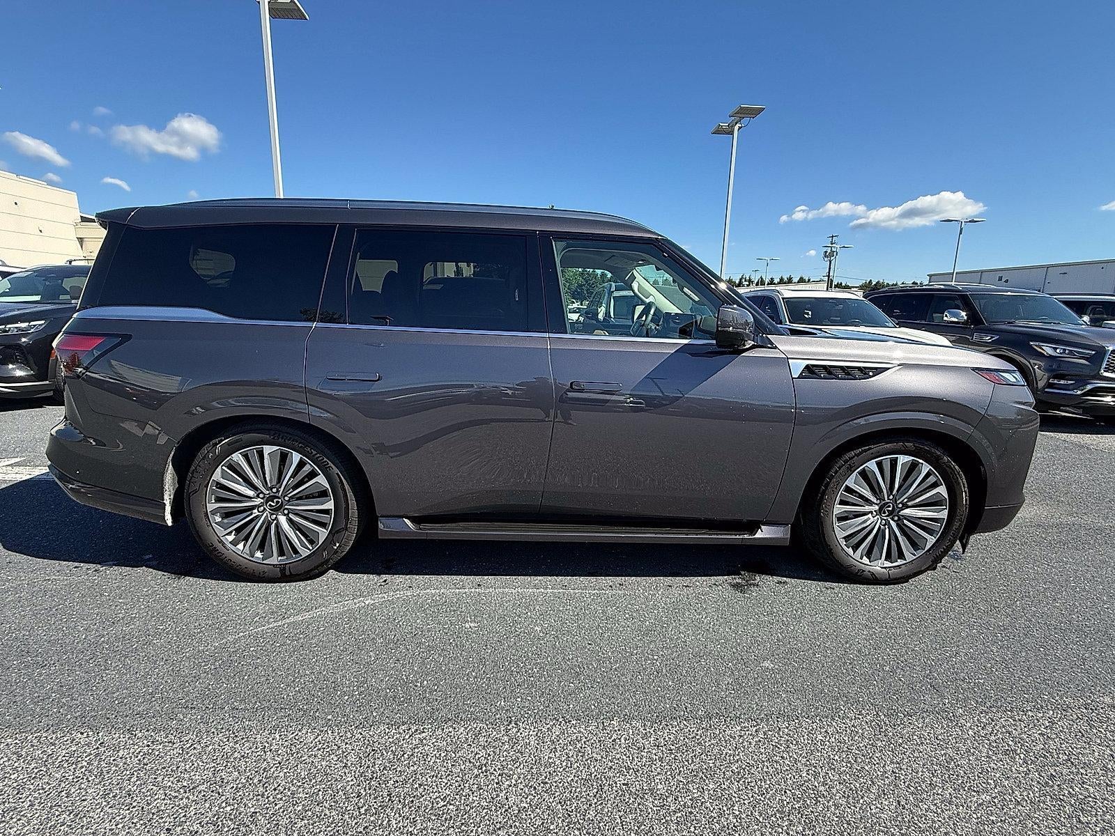 2025 INFINITI QX80 LUXE AWD