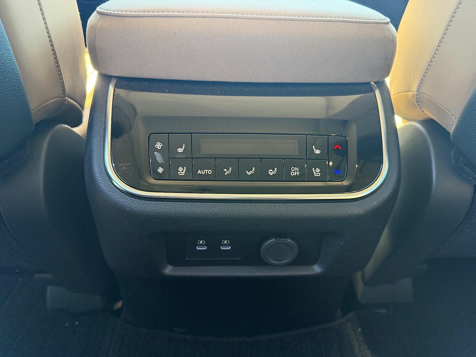 2025 INFINITI QX80 LUXE AWD