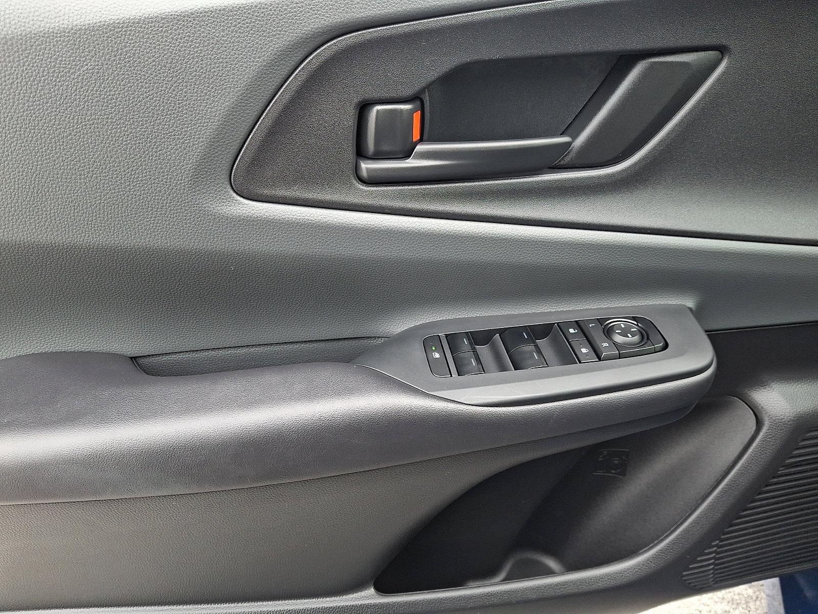 2025 Toyota Prius Limited (Natl)