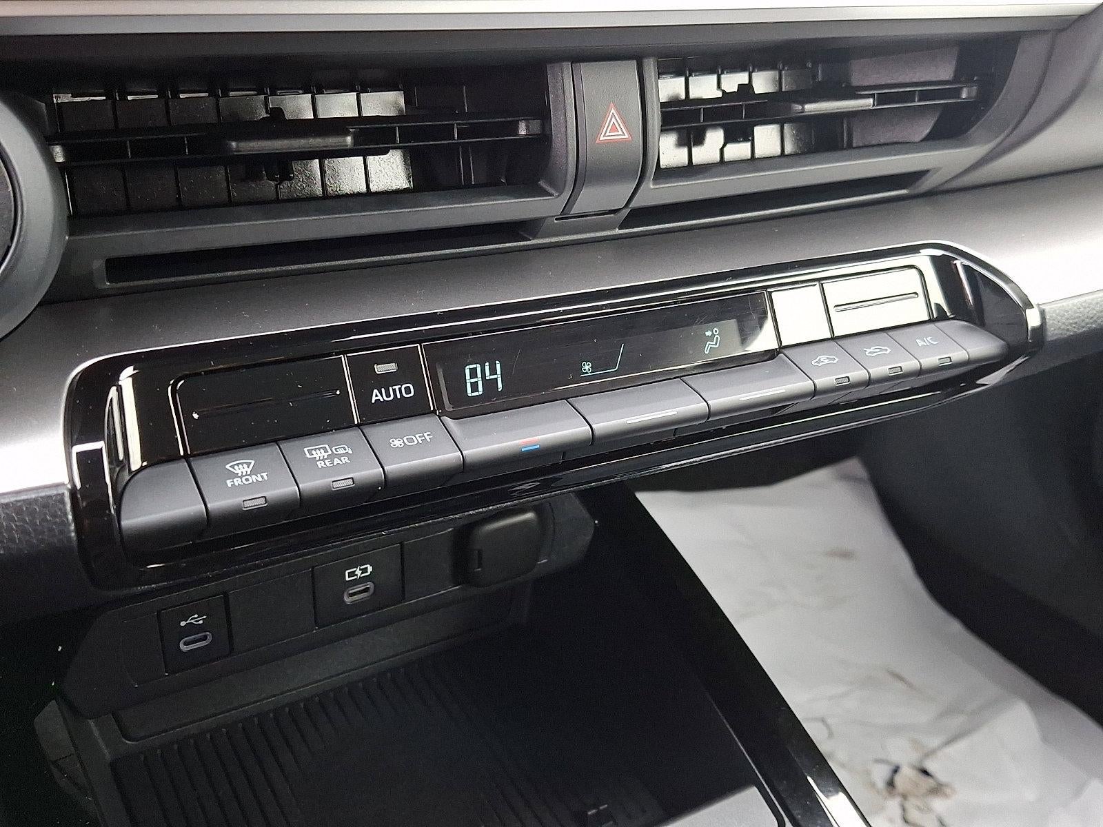 2025 Toyota Prius Limited (Natl)