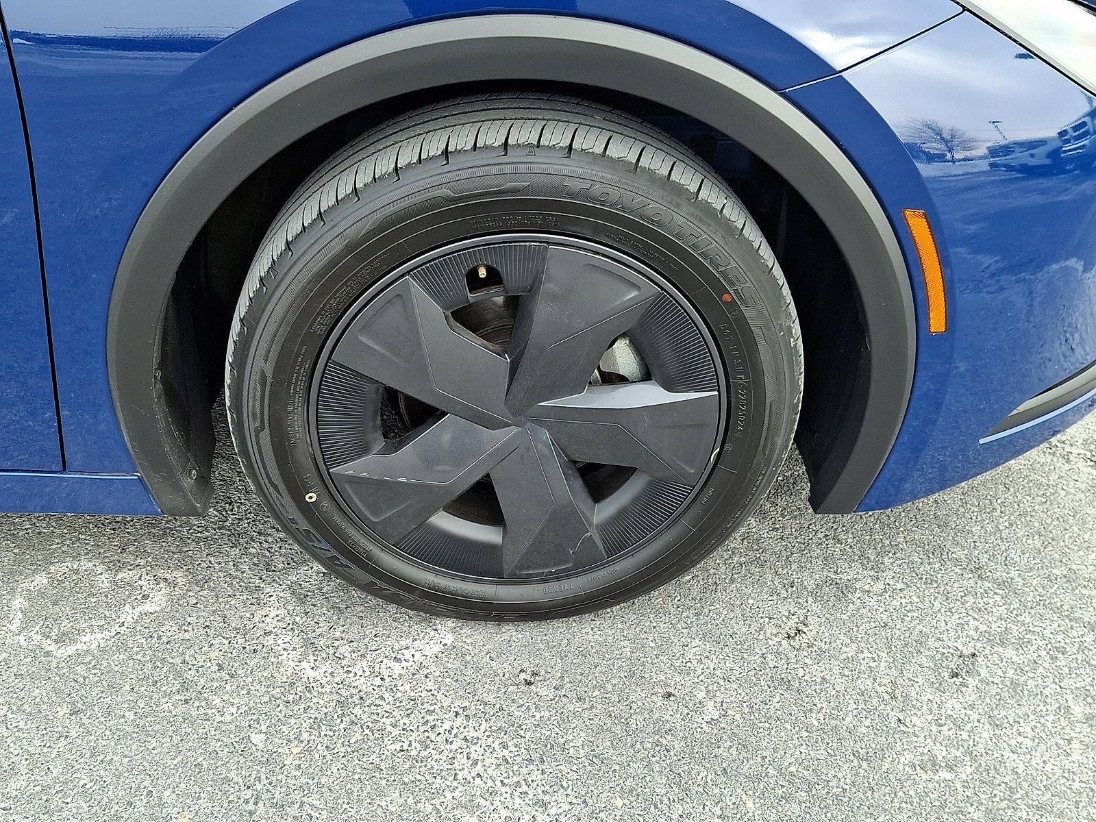 2025 Toyota Prius Limited (Natl)