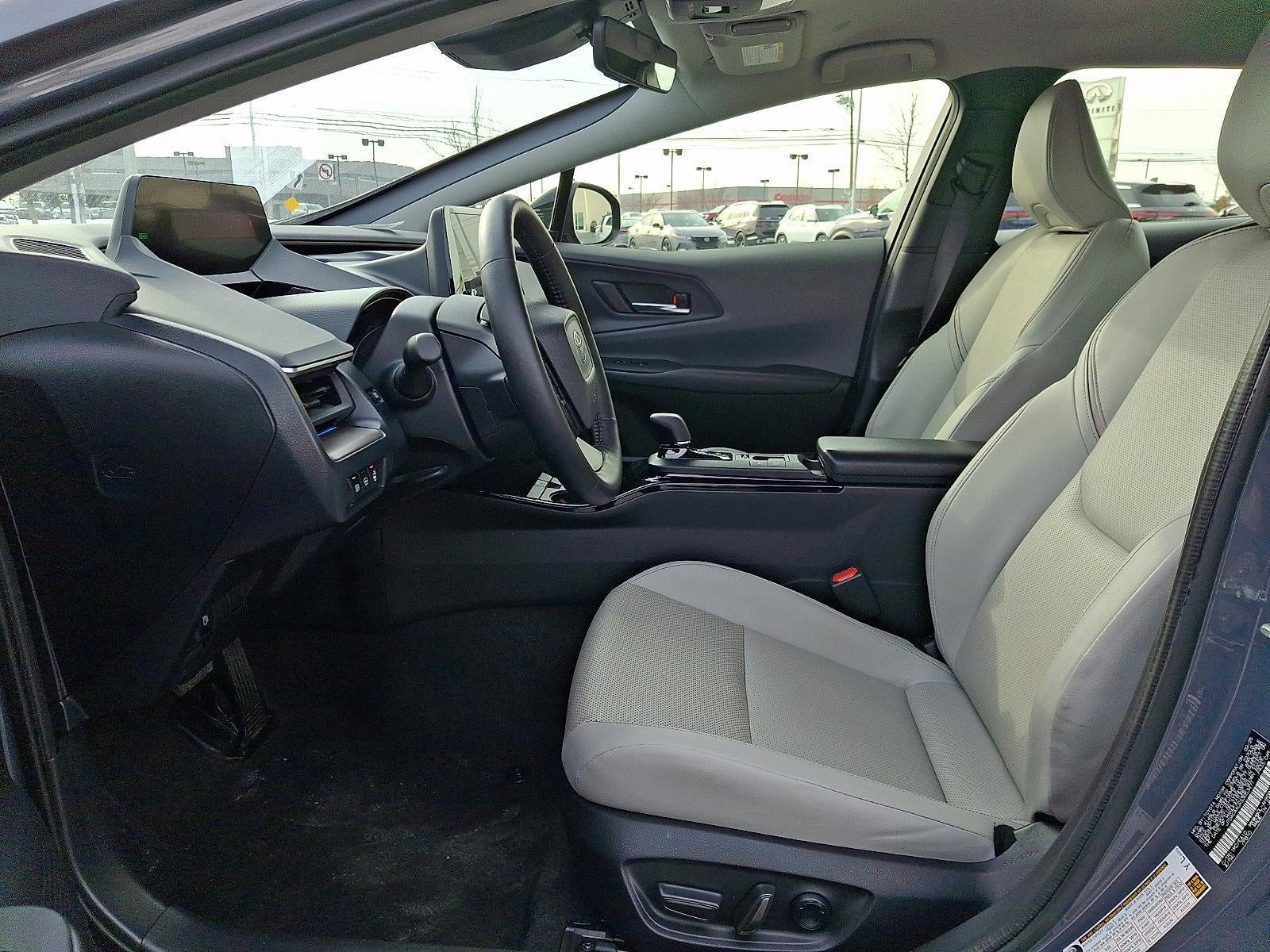 2025 Toyota Prius Limited (Natl)