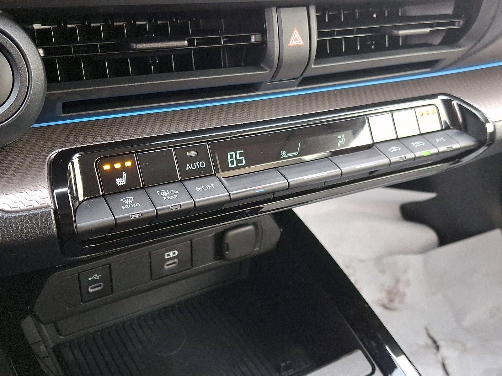 2025 Toyota Prius Limited (Natl)