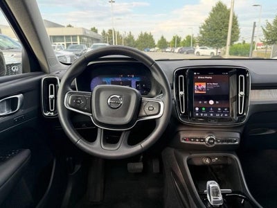 2023 Volvo XC40 B5 AWD Plus Dark Theme