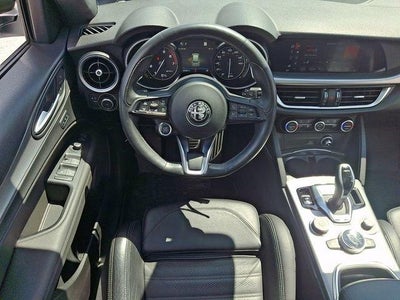 2022 Alfa Romeo Stelvio Veloce AWD
