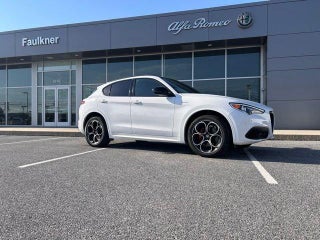 2022 Alfa Romeo Stelvio Veloce AWD