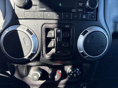2015 Jeep Wrangler Unlimited 4WD 4dr Sahara