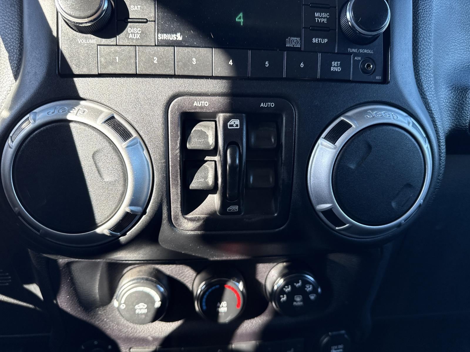 2015 Jeep Wrangler Unlimited 4WD 4dr Sahara