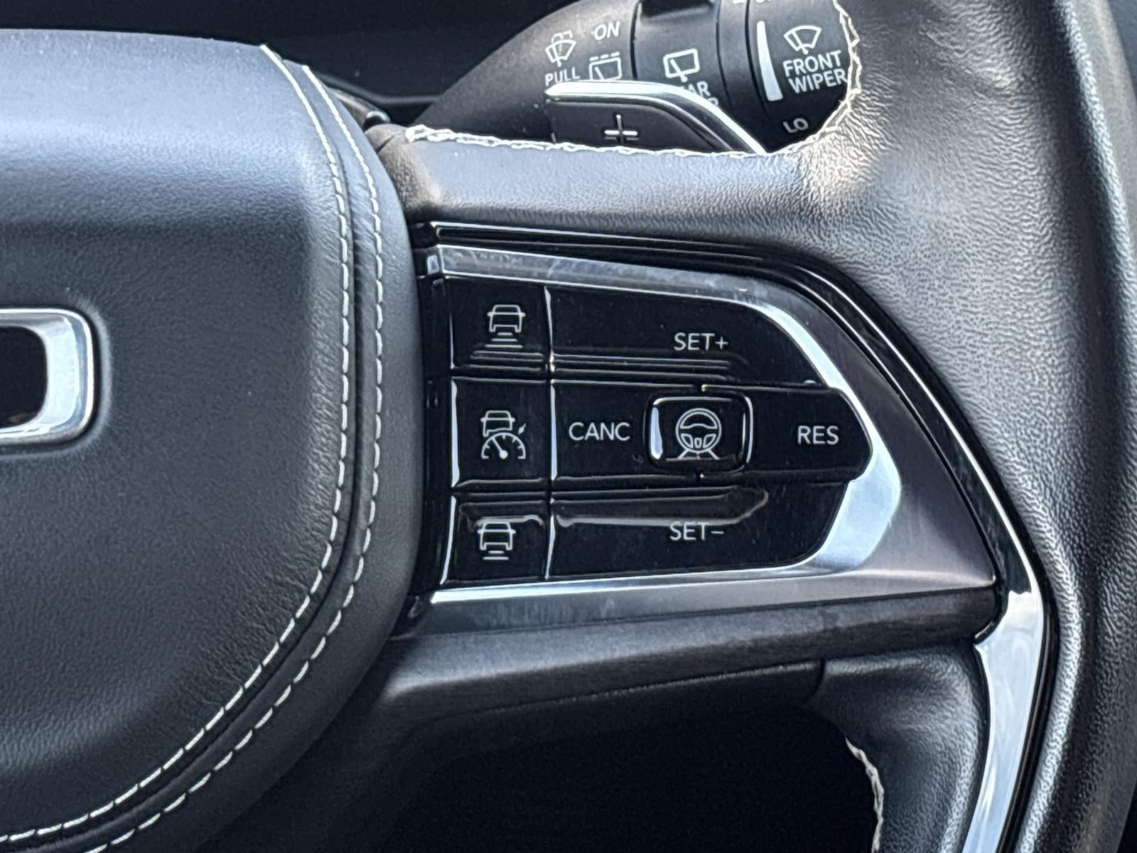 2023 Jeep Grand Cherokee L Overland 4x4