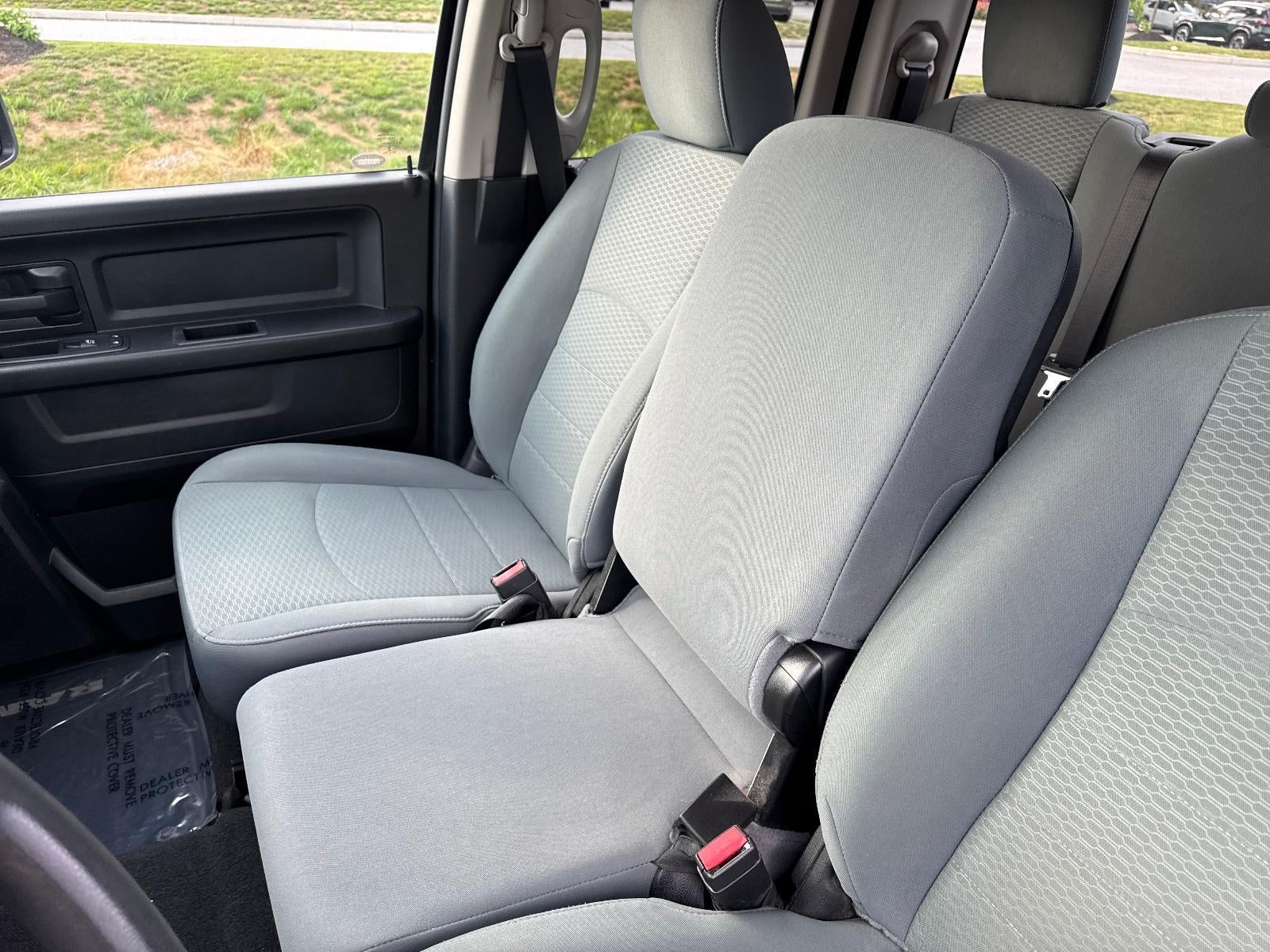 2018 RAM 1500 Express 4x4 Quad Cab 6'4" Box