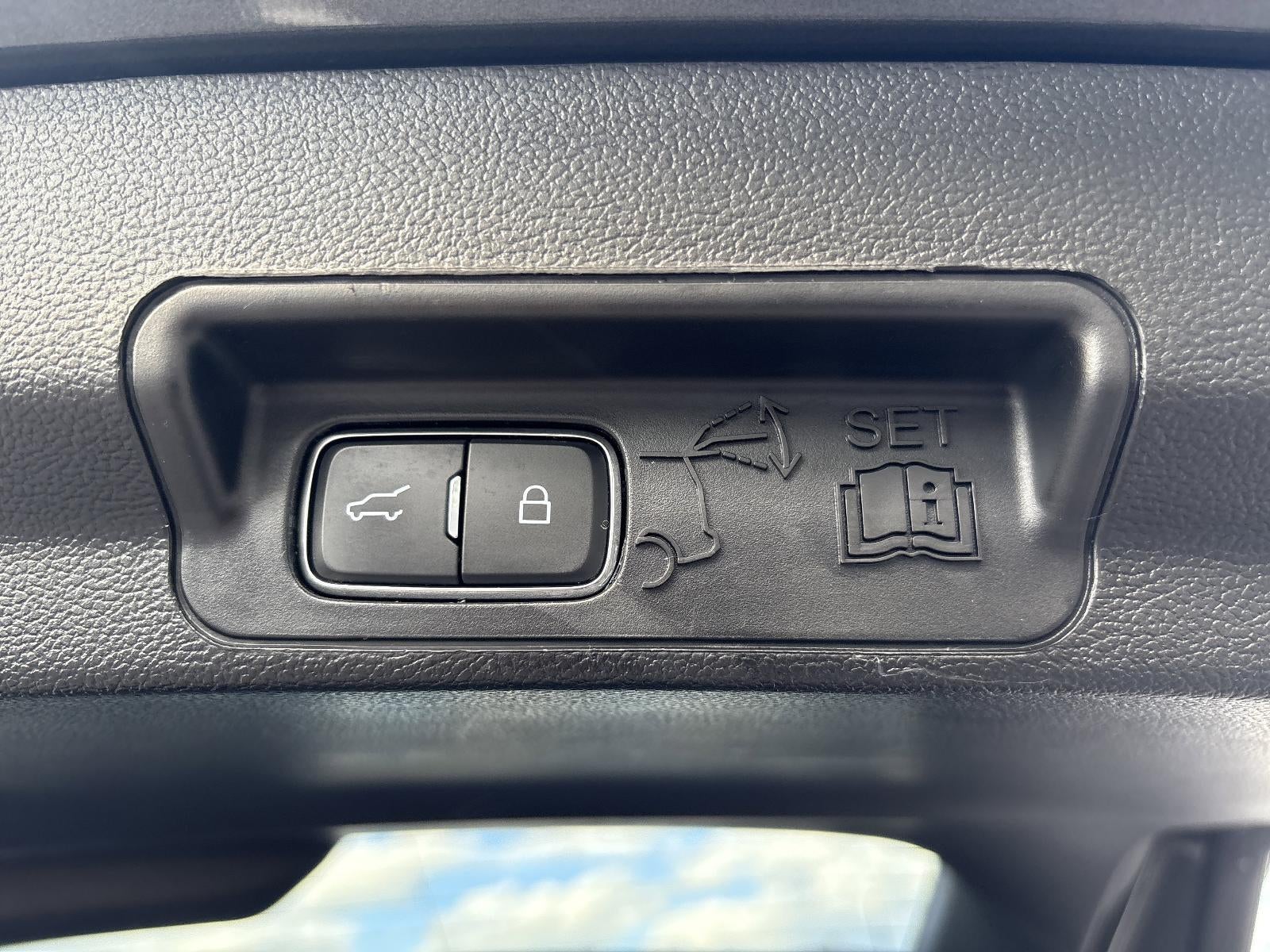 2020 Ford Explorer XLT 4WD