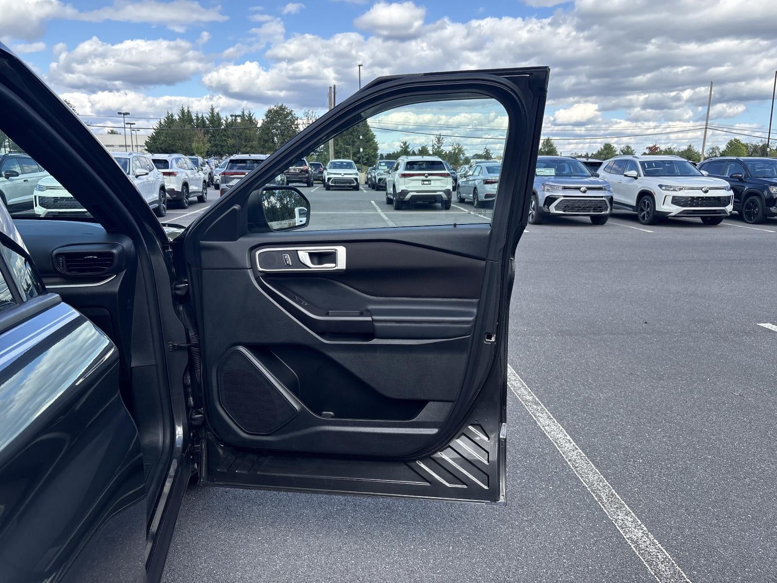 2020 Ford Explorer XLT 4WD