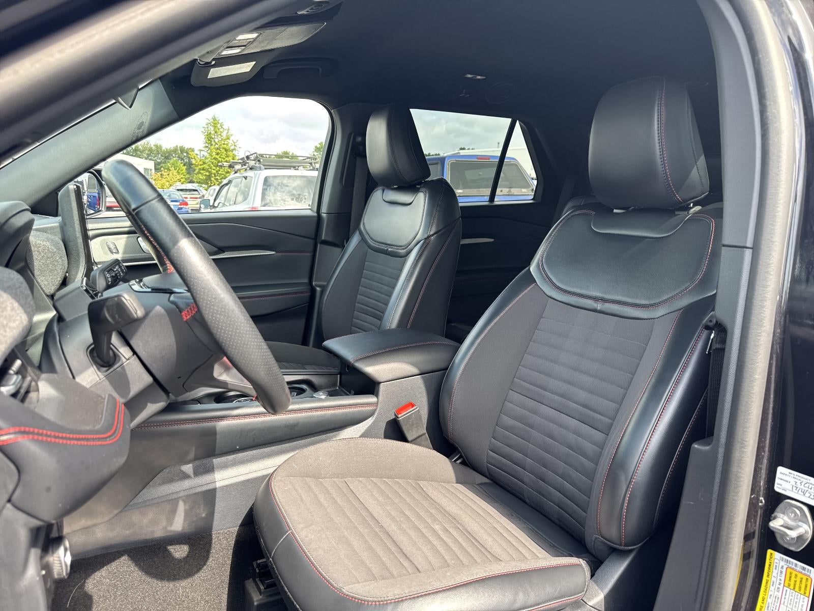 2025 Ford Explorer ST-Line 4WD