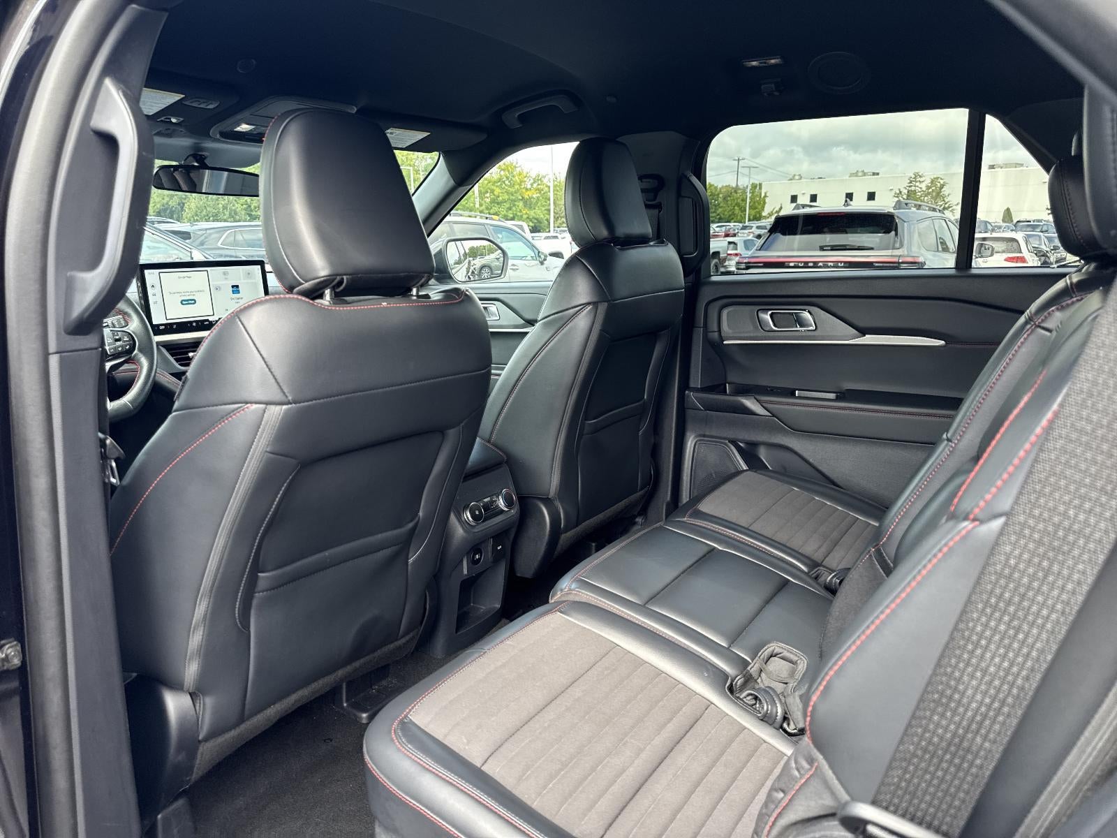 2025 Ford Explorer ST-Line 4WD