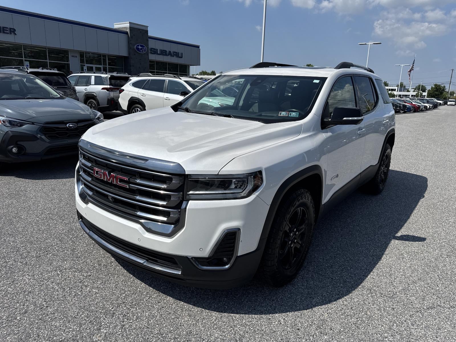 2022 GMC Acadia AWD AT4