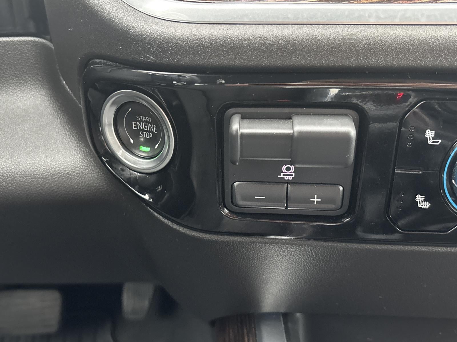 2025 GMC Sierra 1500 Crew Cab Short Box 4-Wheel Drive Elevation 3SB